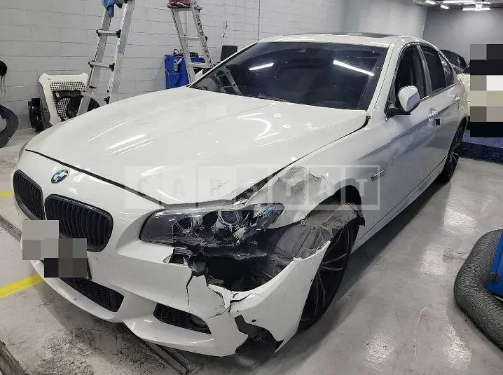 Photo 2 of 13: 2014 BMW 528i — Korean insurance auction