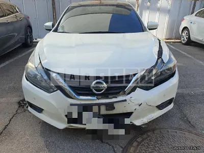 Photo 1 of 7: 2017 Nissan Altima 2.5 — Korean insurance auction