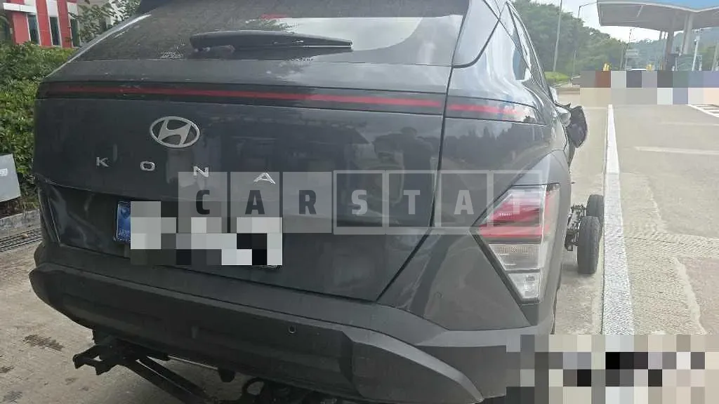 Photo 2 of 12: 2026 Hyundai Kona Gasoline 1.6 — Korean insurance auction