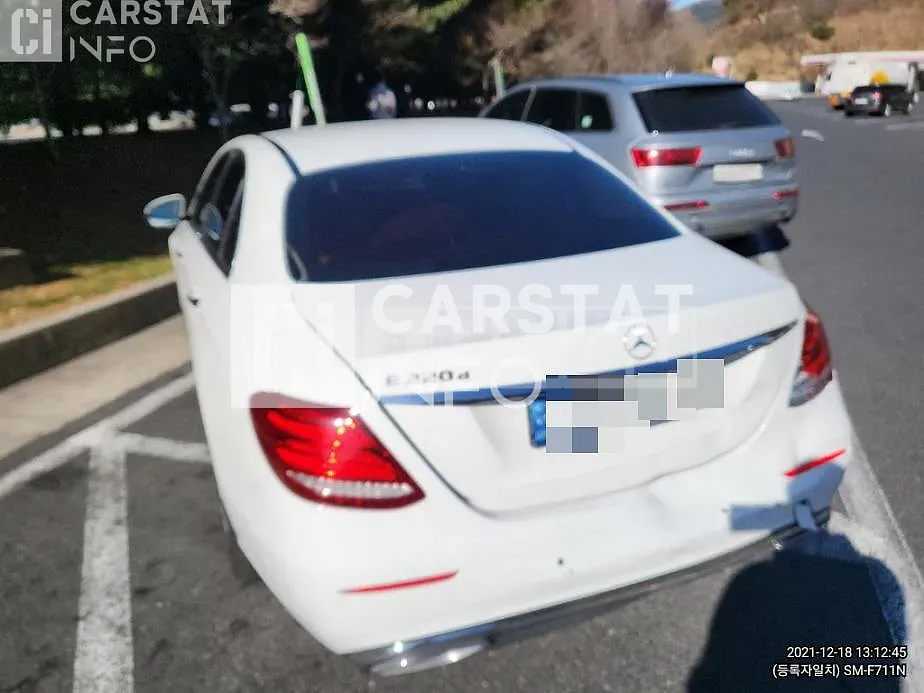 Photo 3 of 3: 2016 Mercedes-Benz E220 d, VIN WDDZF0EB1HA054757 — Korean insurance auction