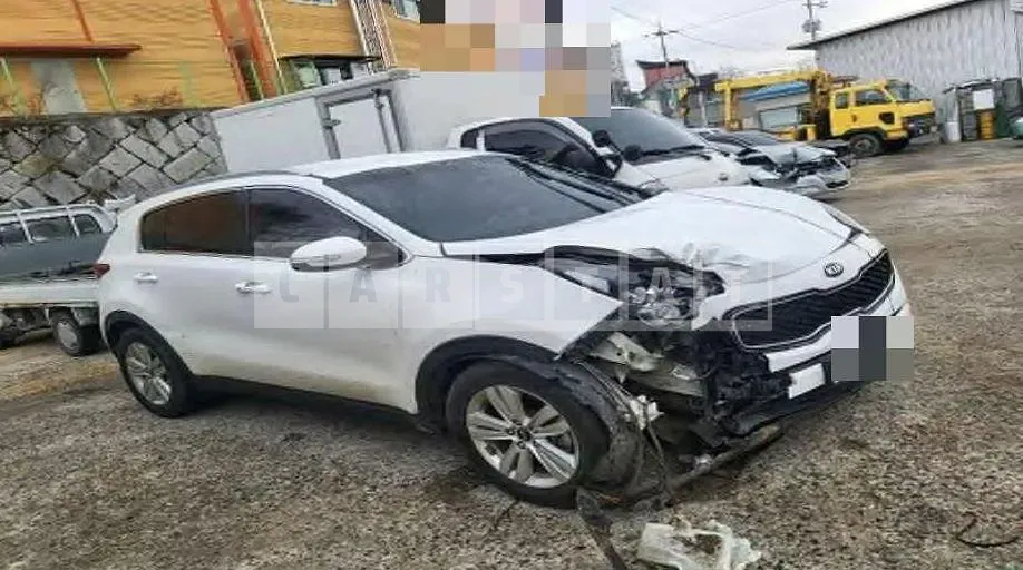 Photo 2 of 7: 2016 Kia Sportage 1.7, VIN KNAPE813BGK821689 — Korean insurance auction