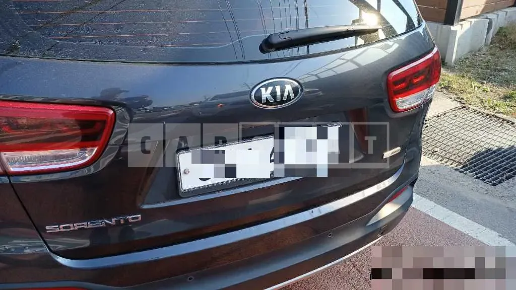 Photo 2 of 6: 2016 Kia Sorento — Korean insurance auction