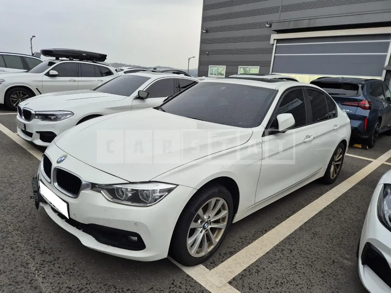 Photo 2 of 35: 2016 BMW 320d, VIN WBA8C5104GK639497 — Korean insurance auction