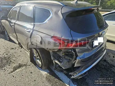 Photo 1 of 4: 2019 Hyundai Santa Fe — Korean insurance auction