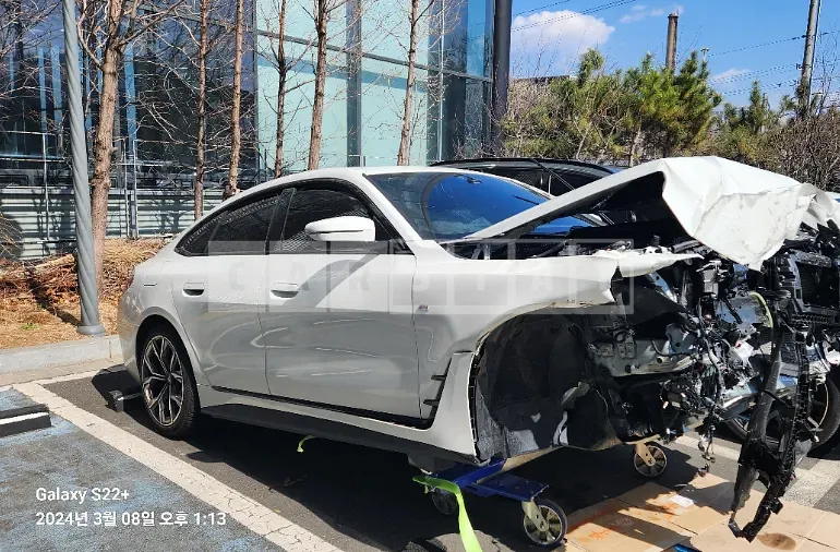 Photo 2 of 32: 2024 BMW Ir SCRIES40, VIN WBY71AW03RFP88113 — Korean insurance auction
