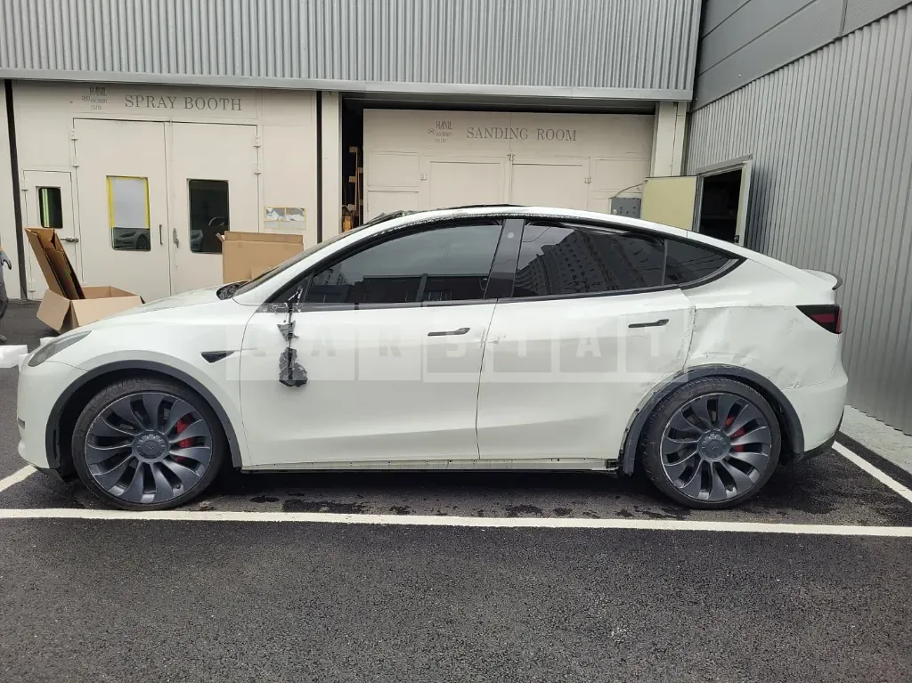 Photo 2 of 39: 2021 Tesla Model Y Performance, VIN 5YJYGDEF3MF284184 — Korean insurance auction
