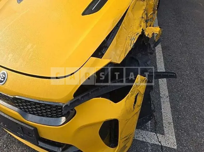 Photo 2 of 40: 2017 Kia Stinger, VIN KNAE751CBJS001515 — Korean insurance auction