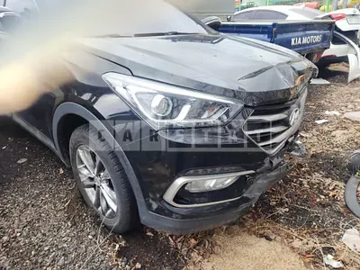 Photo 1 of 17: 2017 Hyundai Santa Fe, VIN KMHSW81UBJU827590 — Korean insurance auction