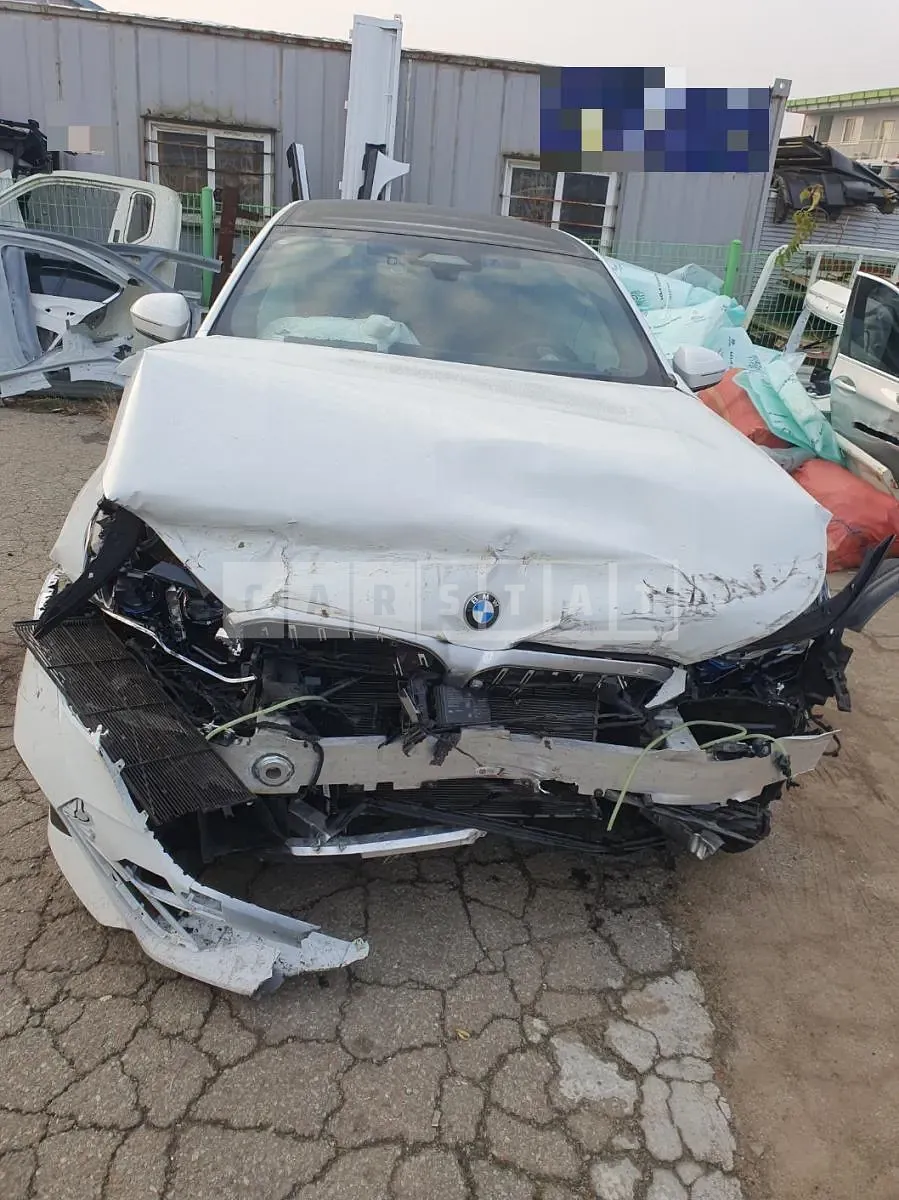 Photo 2 of 9: 2024 BMW 520i — Korean insurance auction