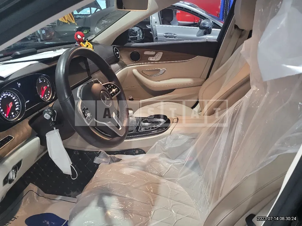 Photo 2 of 50: 2019 Mercedes-Benz E220 d 4Matic, VIN WDDZF0FB6KA676311 — Korean insurance auction