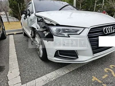 Photo 1 of 18: 2018 Audi I 40TFSI, VIN WAUZZZ8V1J1091936 — Korean insurance auction