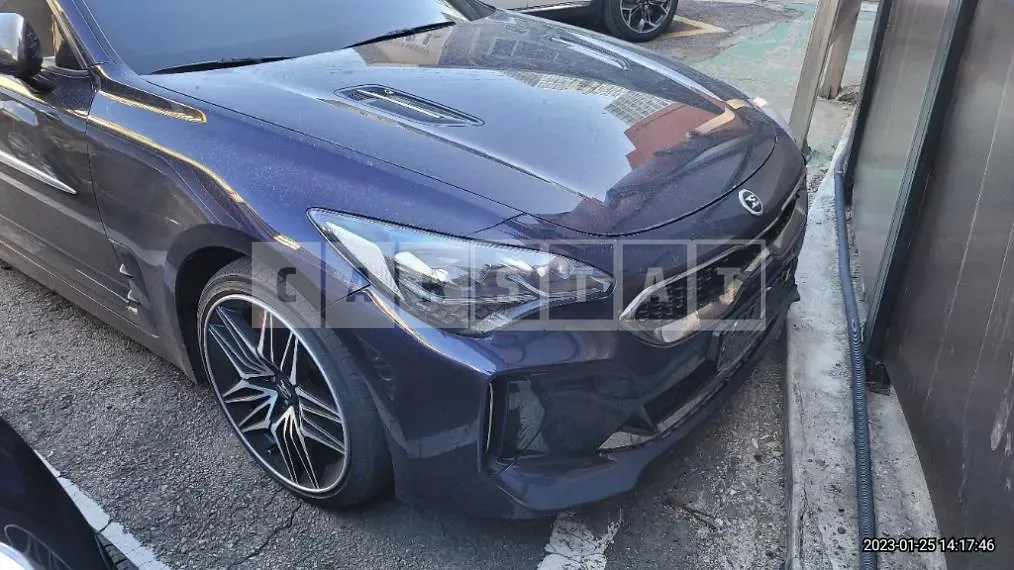 Photo 2 of 10: 2021 Kia Stinger 3.3 AWD, VIN KNAE551CDMS104692 — Korean insurance auction