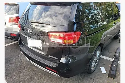 Photo 1 of 4: 2017 Kia Carnival Limousine, VIN KNAME811BHS259024 — Korean insurance auction