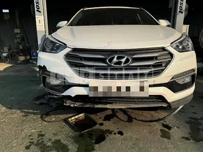 Photo 1 of 28: 2015 Hyundai Santa Fe DM — Korean insurance auction
