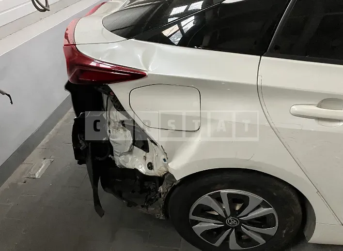 Photo 2 of 14: 2017 Toyota Prius, VIN JTDKARFP4H3030899 — Korean insurance auction