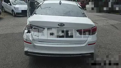 Photo 1 of 22: 2018 Kia K5 — Korean insurance auction