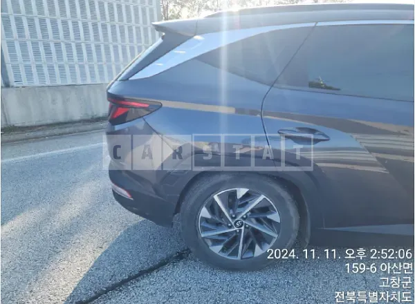 Photo 2 of 28: 2022 Hyundai Tucson — Korean insurance auction
