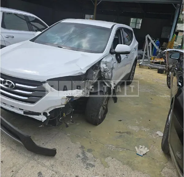 Photo 2 of 12: 2015 Hyundai Santa Fe — Korean insurance auction