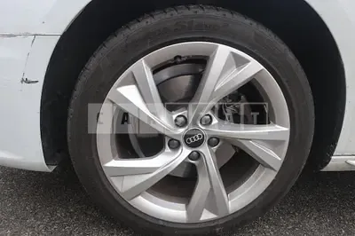 Photo 1 of 7: 2021 Audi (parts) A4 40 TFSI Wheel — Korean insurance auction