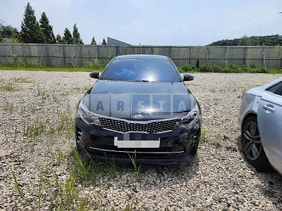 Photo 1 of 13: 2016 Kia K5 2.0, VIN KNAGX411BGA075723 — Korean insurance auction
