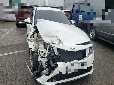 Photo 1 of 6: 2019 Kia K5 2.0 — Korean insurance auction