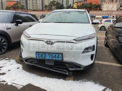 Photo 1 of 40: 2020 Hyundai Kona Electric, VIN KMHK381GFLU104457 — Korean insurance auction