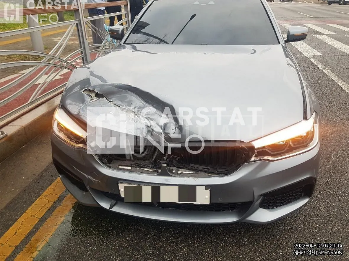 Photo 2 of 6: 2020 BMW 520d, VIN WBAJF3107LWW71893 — Korean insurance auction