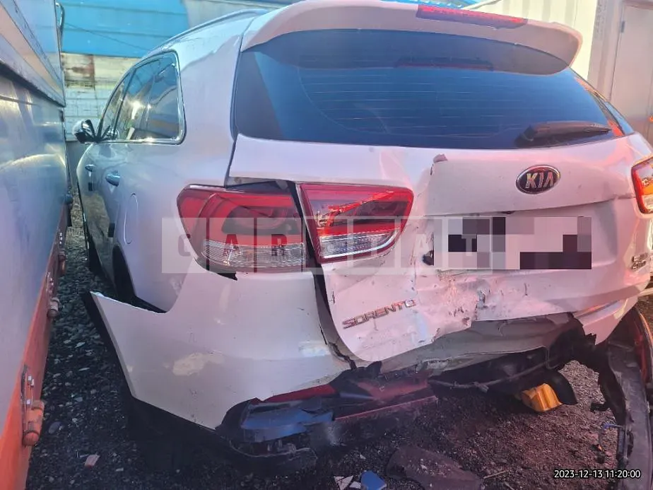 Photo 2 of 18: 2015 Kia Sorento 2.2 (4WD) — Korean insurance auction