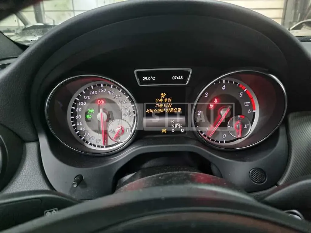 Photo 2 of 18: 2016 Mercedes-Benz CLA200 d, VIN WDDSJ0JB4GN312928 — Korean insurance auction