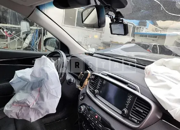 Photo 2 of 17: 2015 Kia Sorento, VIN KNAPK81BBFA017698 — Korean insurance auction