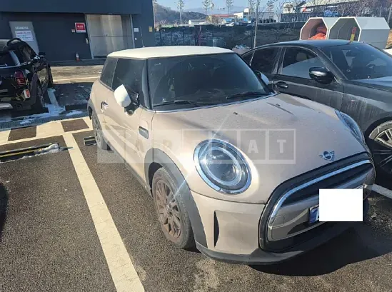 Photo 2 of 11: 2024 MINI Cooper, VIN WMW41DH03R2U41274 — Korean insurance auction