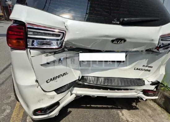 Photo 2 of 7: 2019 Kia Carnival Limousine — Korean insurance auction