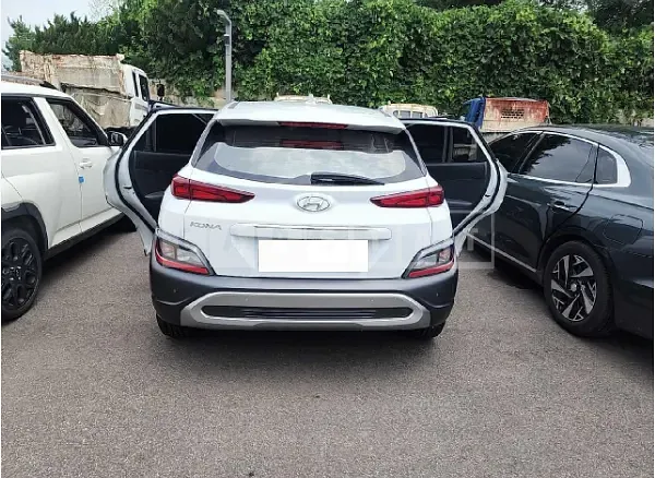 Photo 2 of 10: 2021 Hyundai Kona — Korean insurance auction