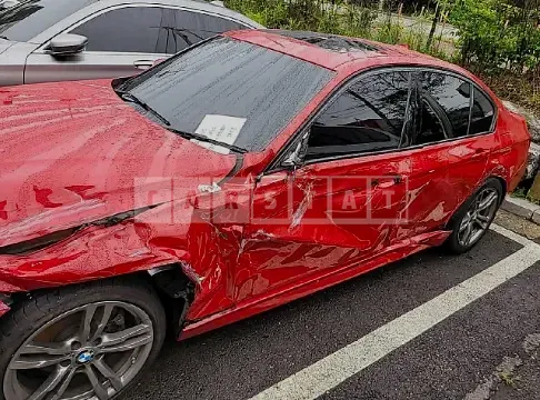 Photo 2 of 9: 2017 BMW 320d, VIN WBA8C5100HK855011 — Korean insurance auction