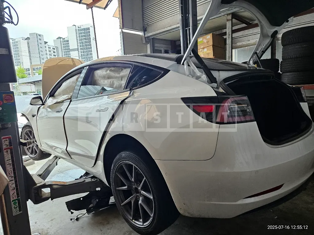Photo 2 of 45: 2022 Tesla Model 3 Long Range — Korean insurance auction