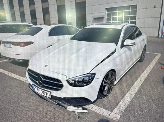 Photo 2 of 21: 2022 Mercedes-Benz E350 4Matic, VIN W1KZF8GB2NB007044 — Korean insurance auction