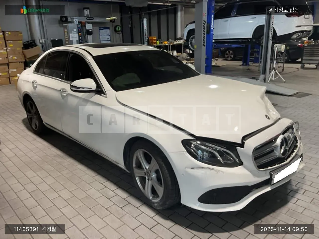Photo 2 of 15: 2018 Mercedes-Benz E200, VIN WDDZF4CB4JA430612 — Korean insurance auction
