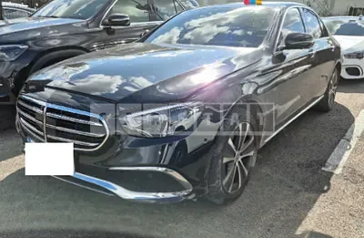 Photo 1 of 40: 2021 Mercedes-Benz E300e 4Matic — Korean insurance auction