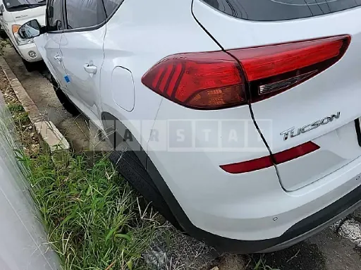 Photo 2 of 8: 2020 Hyundai Tucson, VIN KMHJ3817GLU166639 — Korean insurance auction