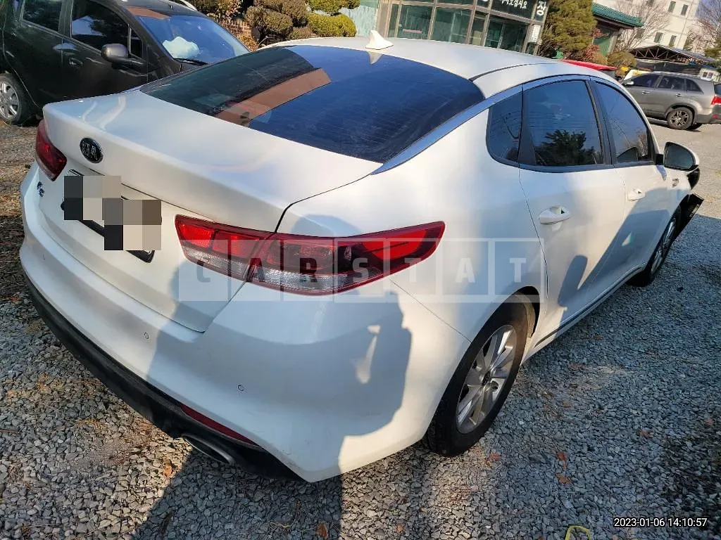 Photo 2 of 18: 2016 Kia K5 2.0(LPI), VIN KNAGS416BGA106841 — Korean insurance auction