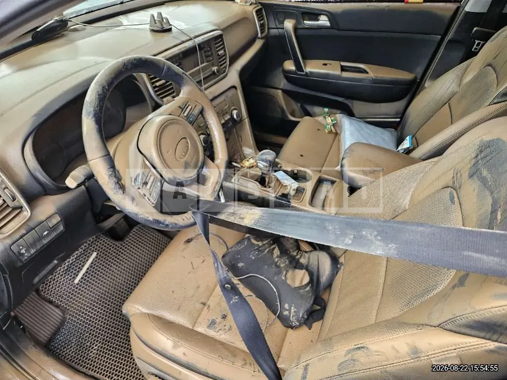 Photo 2 of 6: 2019 Kia Sportage — Korean insurance auction
