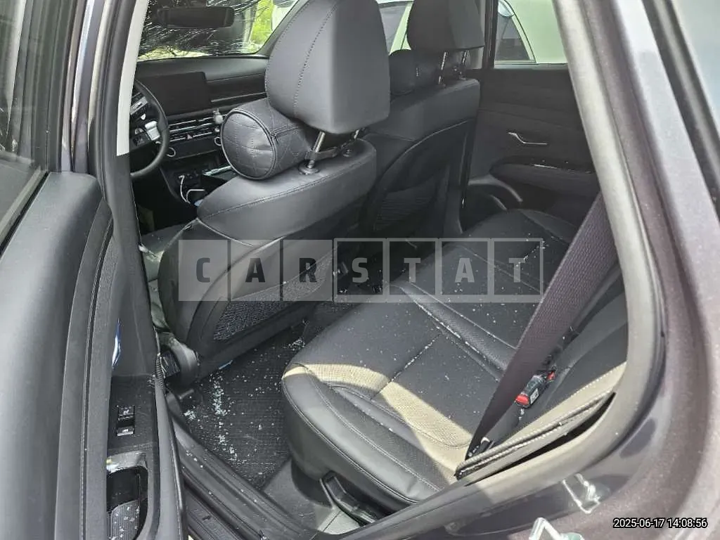 Photo 2 of 17: 2025 Hyundai Tucson Hybrid — Korean insurance auction