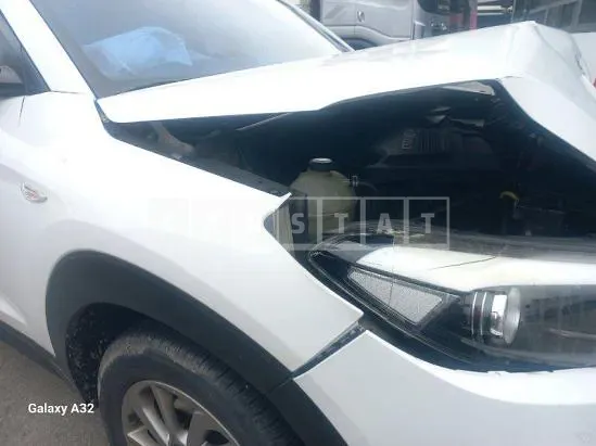 Photo 2 of 19: 2016 Hyundai Tucson, VIN KMHJ281ABGU140874 — Korean insurance auction