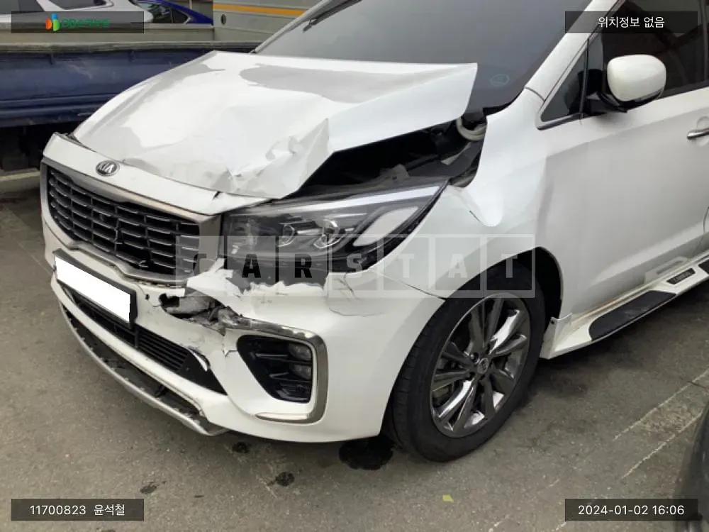 Photo 2 of 11: 2018 Kia Carnival, VIN KNAME81ABKS492112 — Korean insurance auction