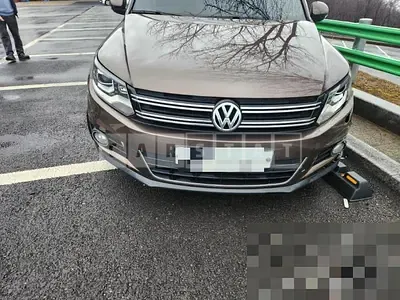 Photo 1 of 21: 2015 Volkswagen Tiguan 2.0 TDI Blue Motion — Korean insurance auction