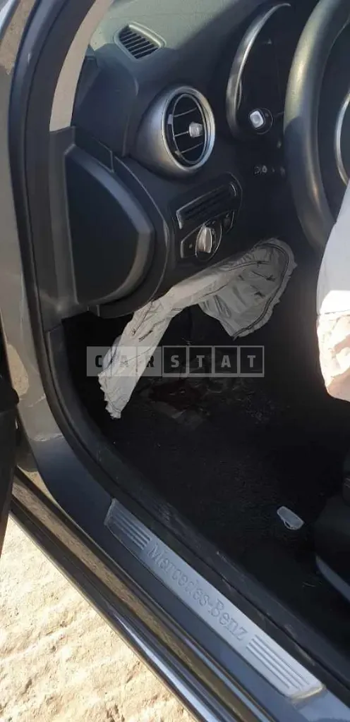 Photo 2 of 5: 2019 Mercedes-Benz C 220d, VIN WDDWF1EB1KR426079 — Korean insurance auction