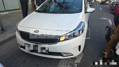 Photo 1 of 9: 2018 Kia Kz — Korean insurance auction