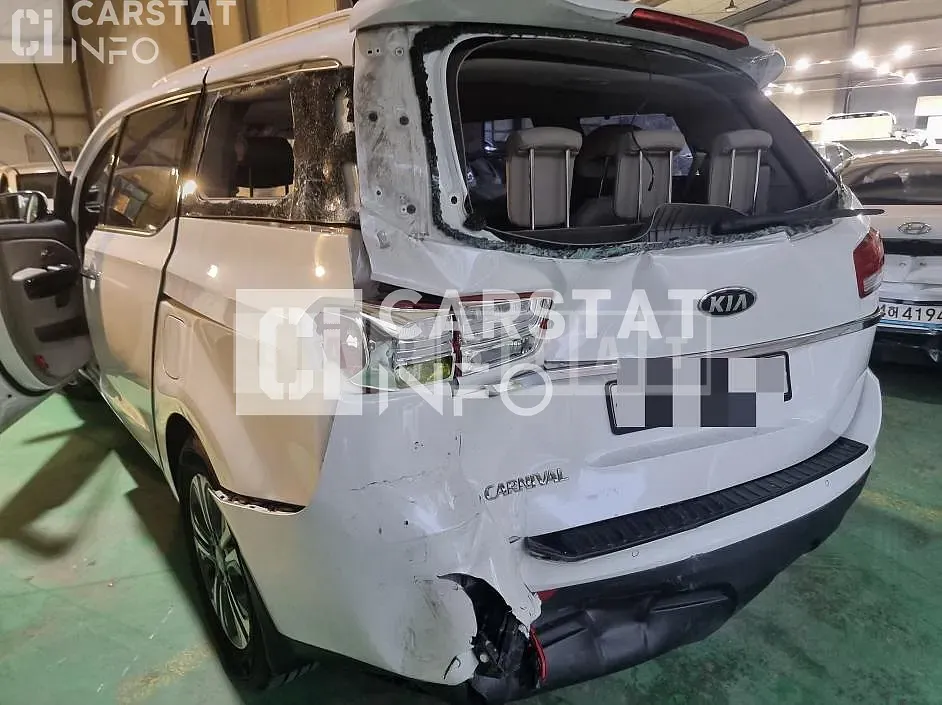 Photo 2 of 12: 2019 Kia Carnival 11 -Seater — Korean insurance auction