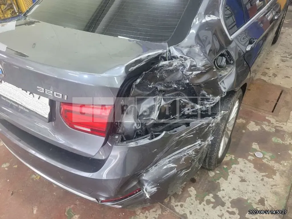 Photo 2 of 30: 2018 BMW 320i, VIN WBA8A9107JAD29521 — Korean insurance auction