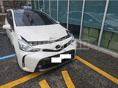 Photo 1 of 24: 2017 Toyota Prius In — Korean insurance auction